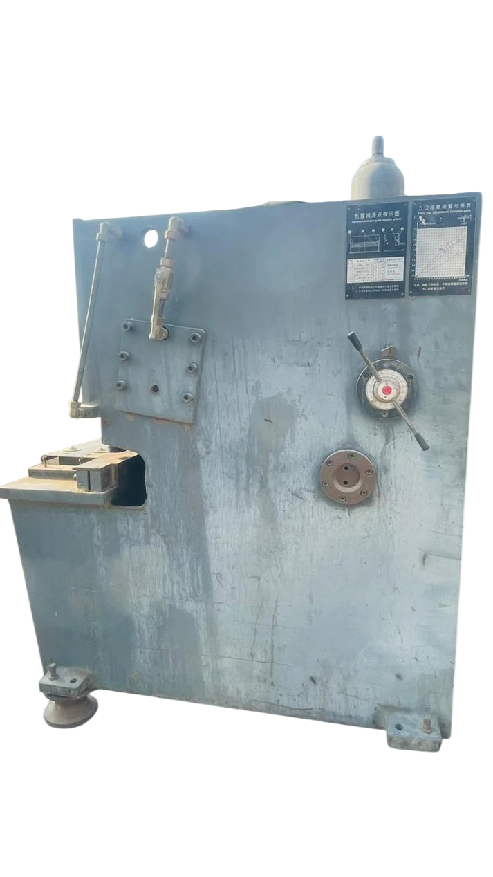 Hydraulic Bending Machine Iron Sheet size Thickness 4mm Length 2.5 mtr