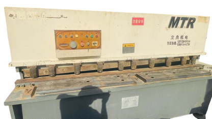 Hydraulic iron sheet cutting machine Size thickness 6mm length 2.5 Mtr