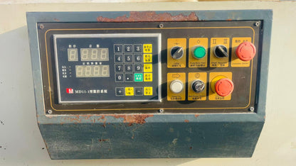 Hydraulic iron sheet cutting machine   Size thickness 4mm length 2500mm